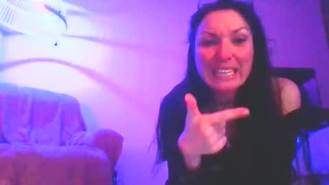 cloudy2025 online show from February 9, 4:05 am