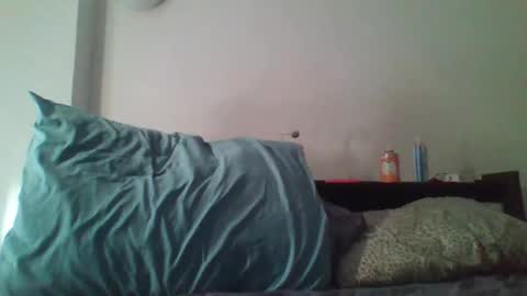 cloudy_pleasure online show from September 23, 8:23 pm