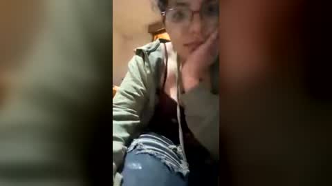 cloudybxtch69 online show from August 3, 8:57 am