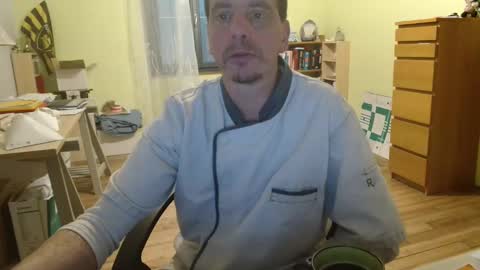 clouplefun online show from December 19, 5:18 am