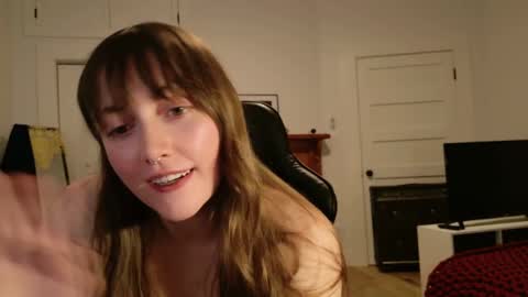 Snapshot of clover_tully chatting on February 15, 7:51 am Clover online show from February 15, 7:51 am