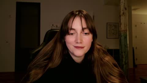 Snapshot of clover_tully chatting on April 7, 4:13 am Clover online show from April 7, 4:13 am