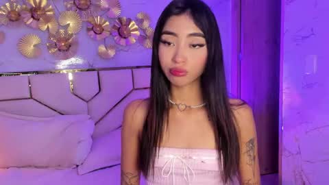 Snapshot of cloy_baby chatting on June 4, 3:34 am Eilyn online show from June 4, 3:34 am