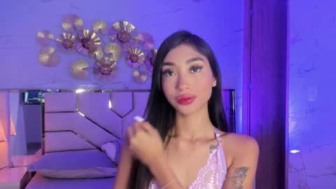 Snapshot of cloy_baby chatting on June 9, 11:22 am Eilyn online show from June 9, 11:22 am