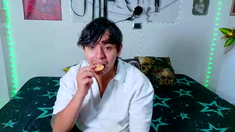 Clyde and Bunny online show from March 9, 9:57 pm