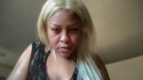 Snapshot of cocanutt_ chatting on December 16, 6:27 pm CocaNutt online show from December 16, 6:27 pm