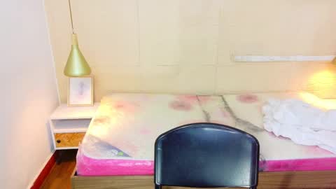 cock_whisperer69 online show from March 23, 1:37 pm