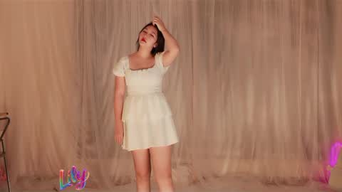 coco2002924 online show from December 14, 2:39 am