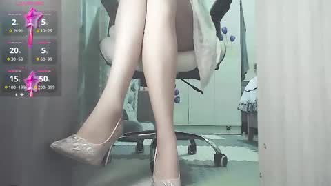 Snapshot of coco_coo chatting on October 20, 8:04 am coco online show from October 20, 8:04 am