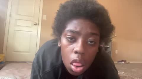 coco_dabaddest25 online show from March 12, 7:17 pm