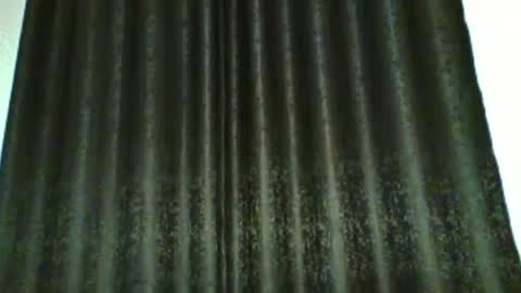 Snapshot of coco_vixen9 chatting on June 18, 4:02 am coco vixen9 online show from June 18, 4:02 am