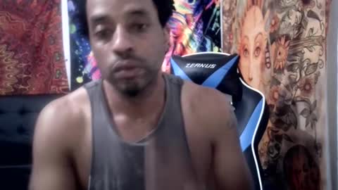 Snapshot of cococakez69 chatting on December 9, 5:29 am Cococakez online show from December 9, 5:29 am