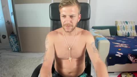 Nicholas online show from August 2, 4:05 pm
