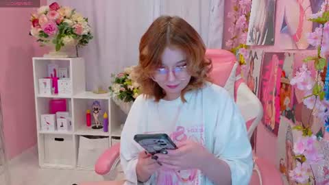 Mia online show from June 24, 3:00 pm