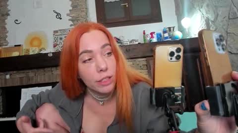 Snapshot of coconutpee chatting on October 31, 3:07 am Pee Whore online show from October 31, 3:07 am