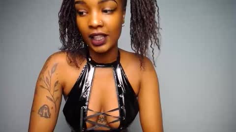 Snapshot of cocos_camera chatting on October 23, 9:08 am Coco online show from October 23, 9:08 am