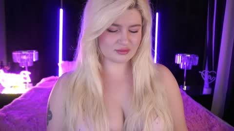 onlyfans amyleyy online show from December 8, 7:47 am