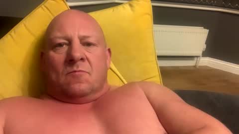 col4nows online show from November 23, 10:09 pm