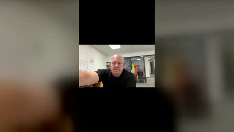 col4nows online show from June 3, 2:33 pm