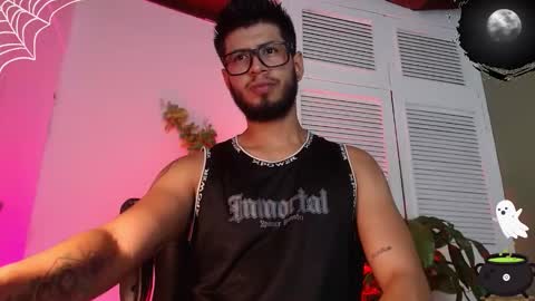 Snapshot of colby_smit chatting on October 18, 7:36 pm Colby online show from October 18, 7:36 pm