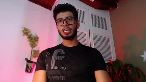 Snapshot of colby_smit chatting on November 7, 7:03 pm Colby online show from November 7, 7:03 pm