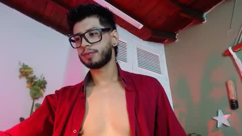 Snapshot of colby_smit chatting on November 16, 7:52 pm Colby online show from November 16, 7:52 pm