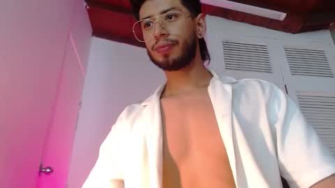 Snapshot of colby_smit chatting on November 21, 9:46 pm Colby online show from November 21, 9:46 pm