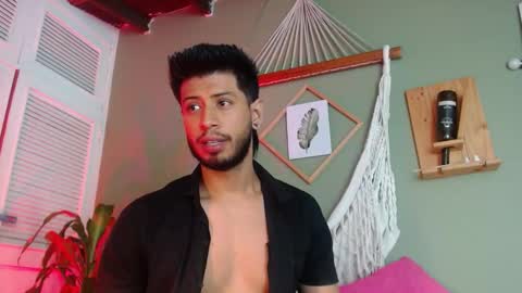 Snapshot of colby_smit chatting on November 24, 8:41 pm Colby online show from November 24, 8:41 pm