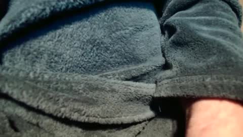 colchuck online show from December 2, 3:37 am