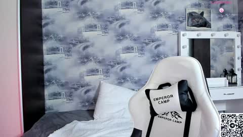 Criss online show from December 2, 5:59 am