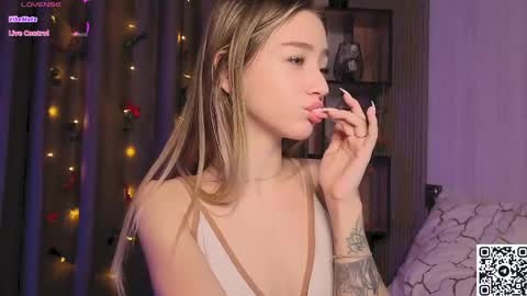 Criss online show from March 23, 3:43 am