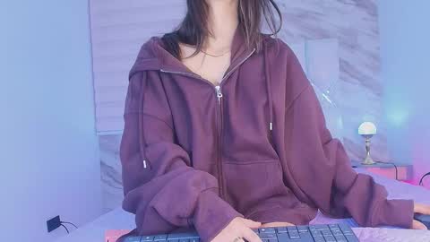 colett online show from November 12, 11:54 am