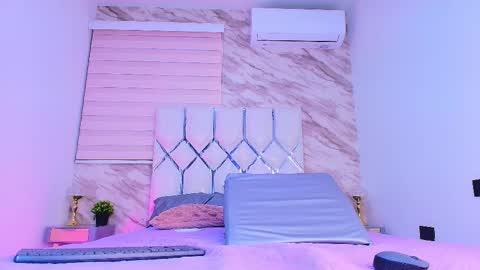 Snapshot of colett_hall chatting on February 28, 11:55 am colett online show from February 28, 11:55 am