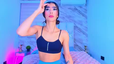 Snapshot of colett_hall chatting on March 16, 11:58 am colett online show from March 16, 11:58 am