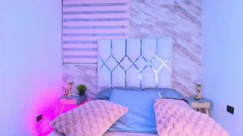 Snapshot of colett_hall chatting on March 27, 12:05 pm colett online show from March 27, 12:05 pm