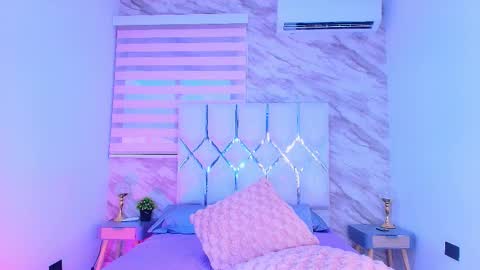 Snapshot of colett_hall chatting on March 28, 12:27 pm colett online show from March 28, 12:27 pm