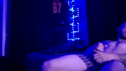 Snapshot of colevan2390 chatting on November 21, 6:01 am colevan2390 online show from November 21, 6:01 am