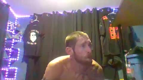 Snapshot of colevan2390 chatting on December 5, 3:15 am colevan2390 online show from December 5, 3:15 am