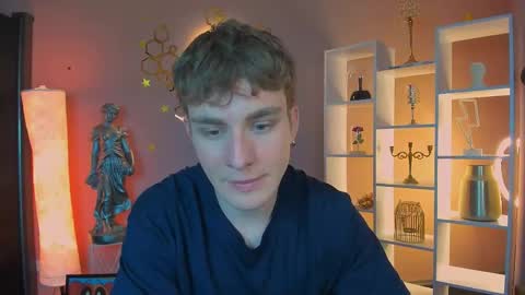 Snapshot of colin_storm chatting on June 4, 7:20 pm colin online show from June 4, 7:20 pm