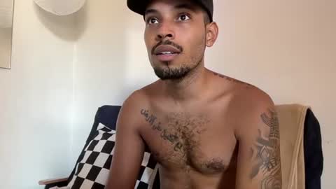 Snapshot of colinlatinbrown chatting on July 25, 5:21 pm IG online show from July 25, 5:21 pm