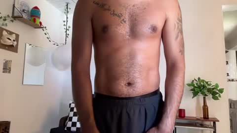 Snapshot of colinlatinbrown chatting on August 7, 3:36 pm IG online show from August 7, 3:36 pm