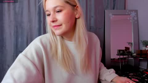 Snapshot of colleen_blake chatting on December 30, 12:54 am Collen Mon Tue Wed Thu Fri GMT 3 0300am - 0900am online show from December 30, 12:54 am