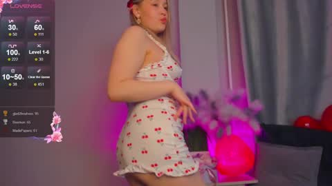 Snapshot of colleen_blake chatting on February 13, 6:27 pm Collen Mon Tue Wed Thu Fri GMT 3 0300am - 0900am online show from February 13, 6:27 pm