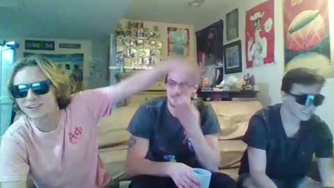 college_packing_8 online show from October 5, 11:35 pm