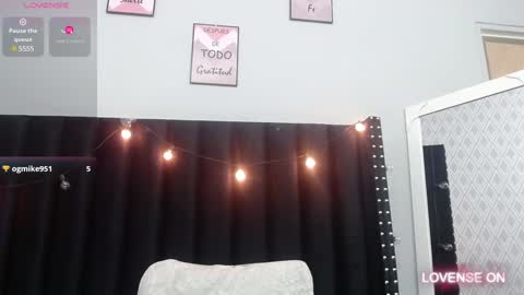  GRETCHEN  online show from December 12, 12:33 pm