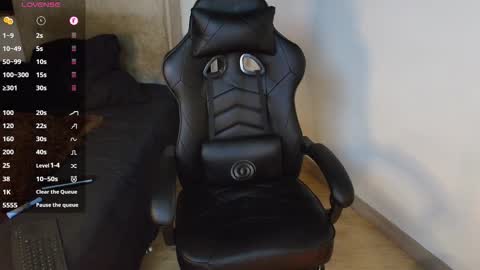 colombianmuscle8 online show from October 8, 2:20 am