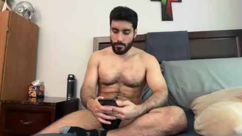 Snapshot of colombianstud94 chatting on June 15, 9:39 pm colombianstud94 online show from June 15, 9:39 pm