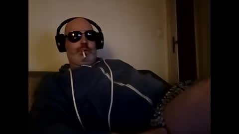 Snapshot of color233 chatting on January 7, 3:46 am color233 online show from January 7, 3:46 am