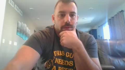 Just me online show from December 3, 4:17 pm