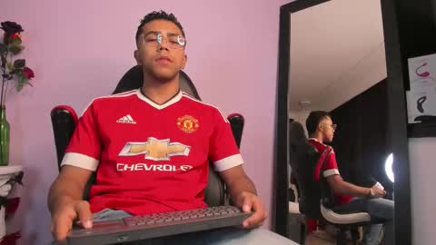 colstorw_ online show from October 7, 10:34 am